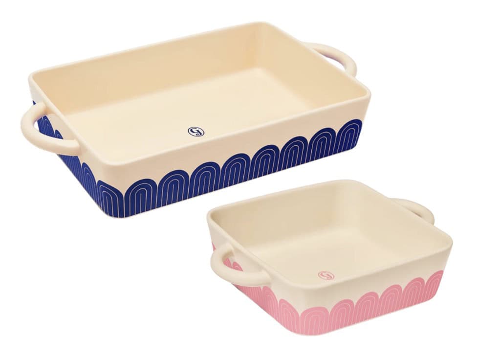 two ceramic baking dishes